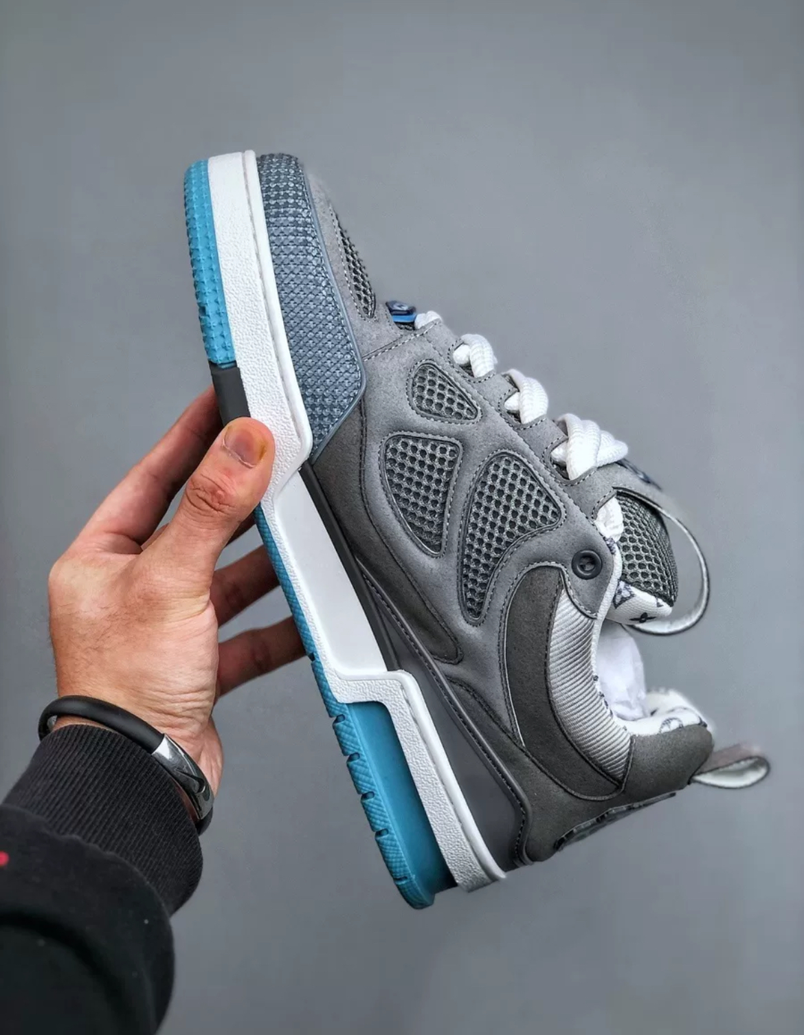 LV Trainer 2025 Grey & Blue