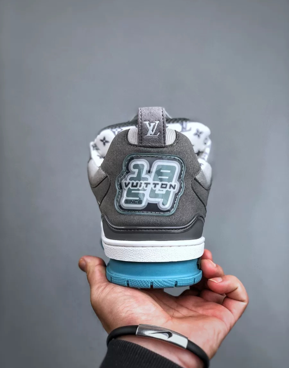 LV Trainer 2025 Grey & Blue