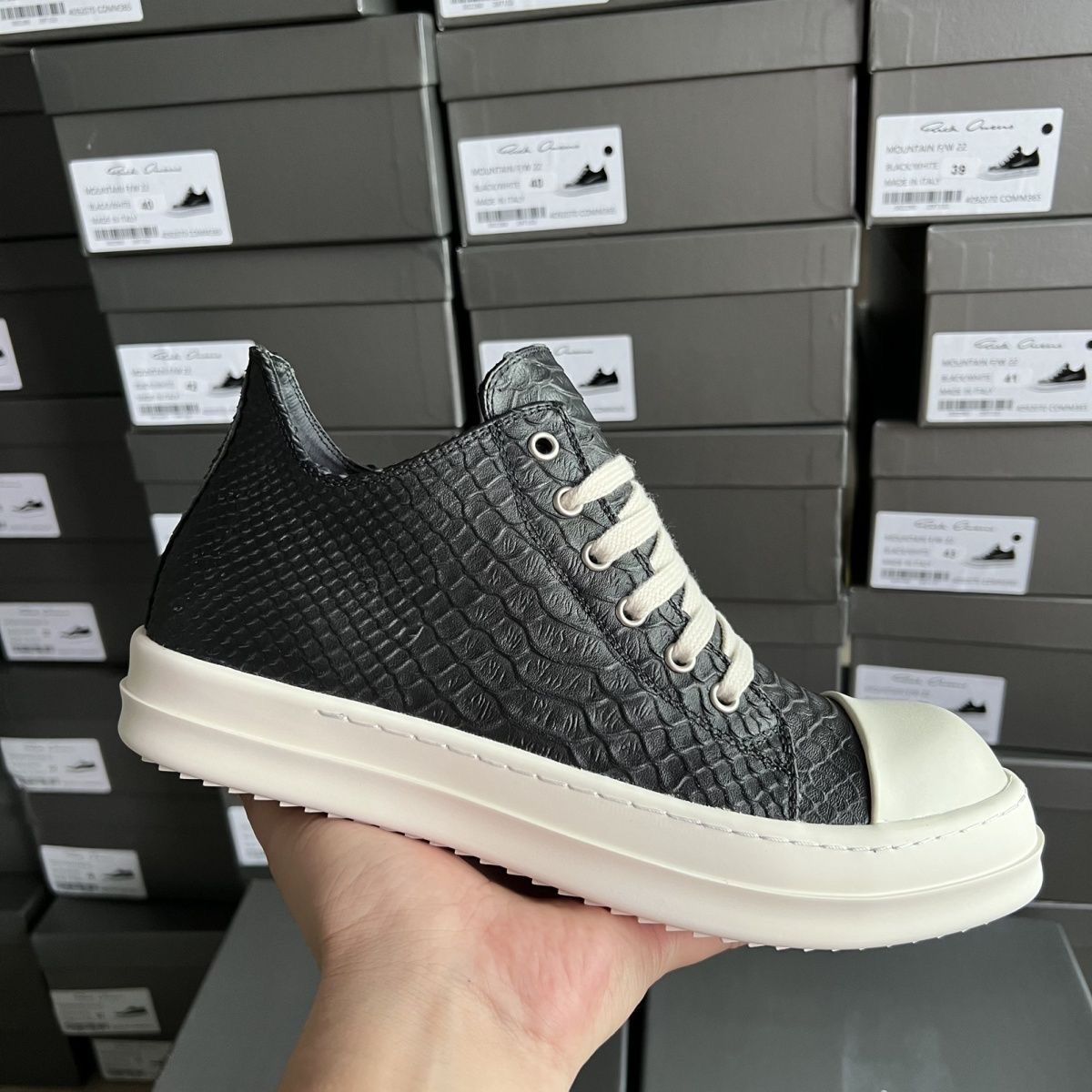 Rick full-grain leather shoes black with box