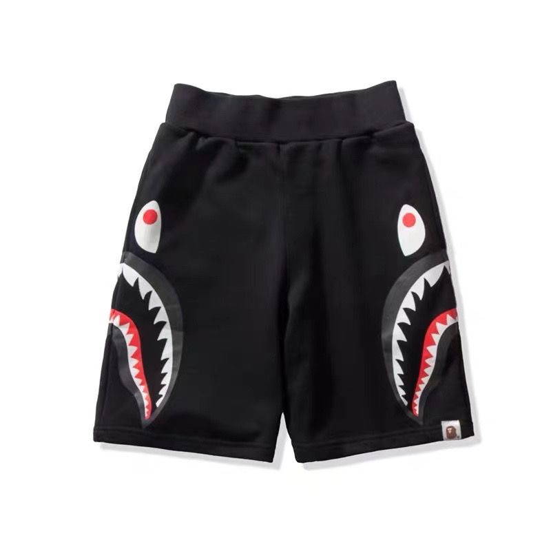 All black shark face short