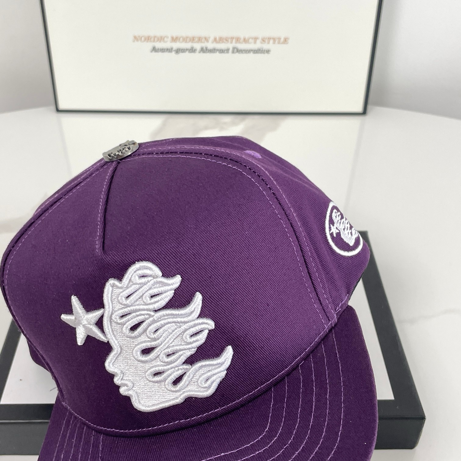 Embroidery logo casual sports baseball purple color cap