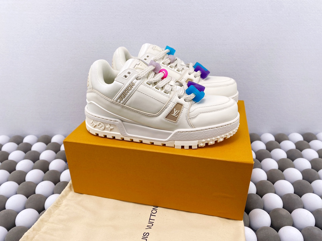 2024 LV Trainer Maxi Low White Color