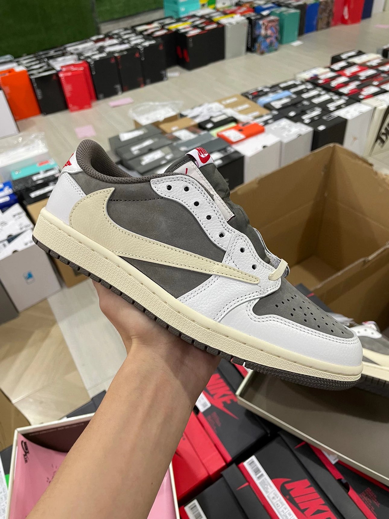 Air Jordan 1 Travis Scott Retro Low OG Reverse Mocha