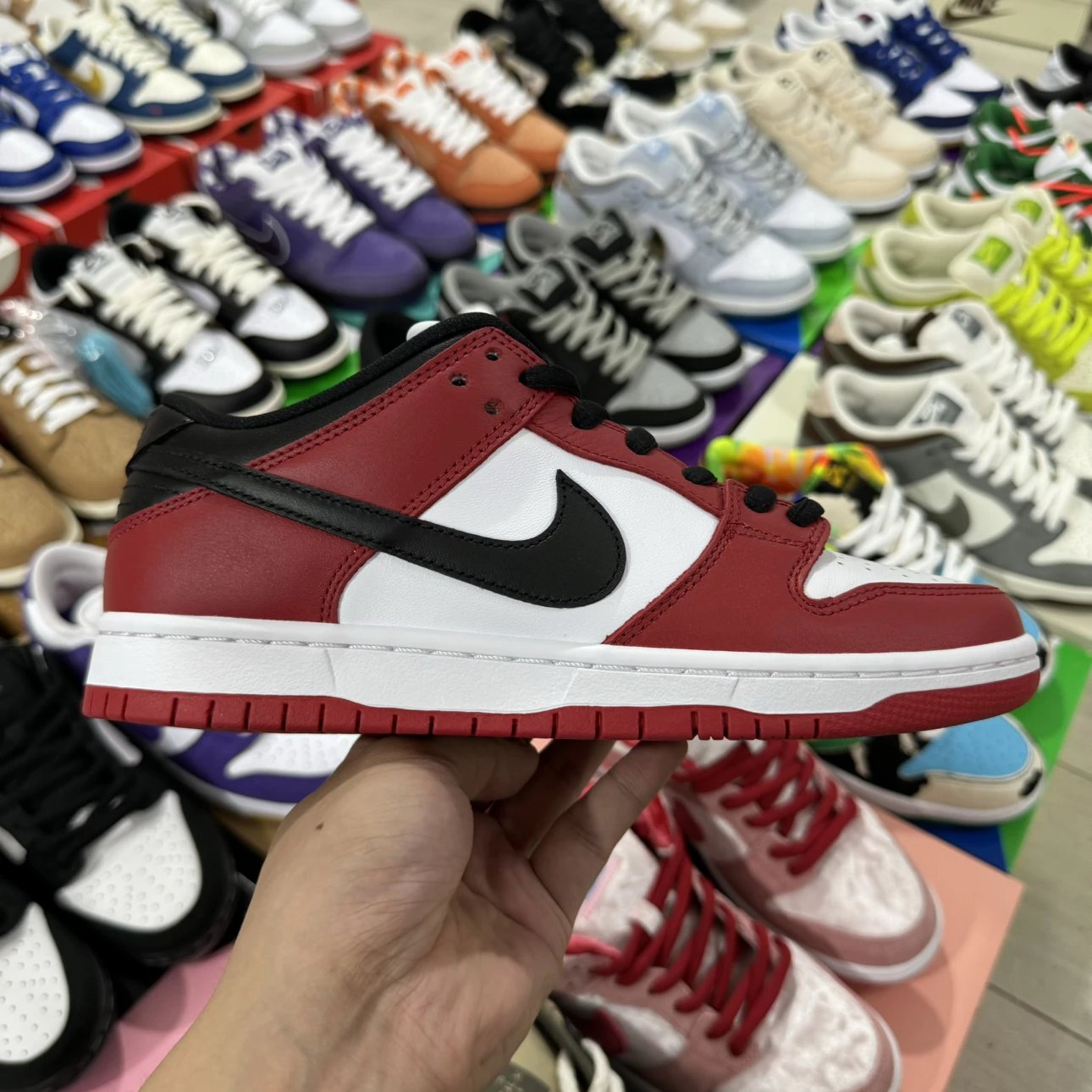 SB Dunk Low Chicago