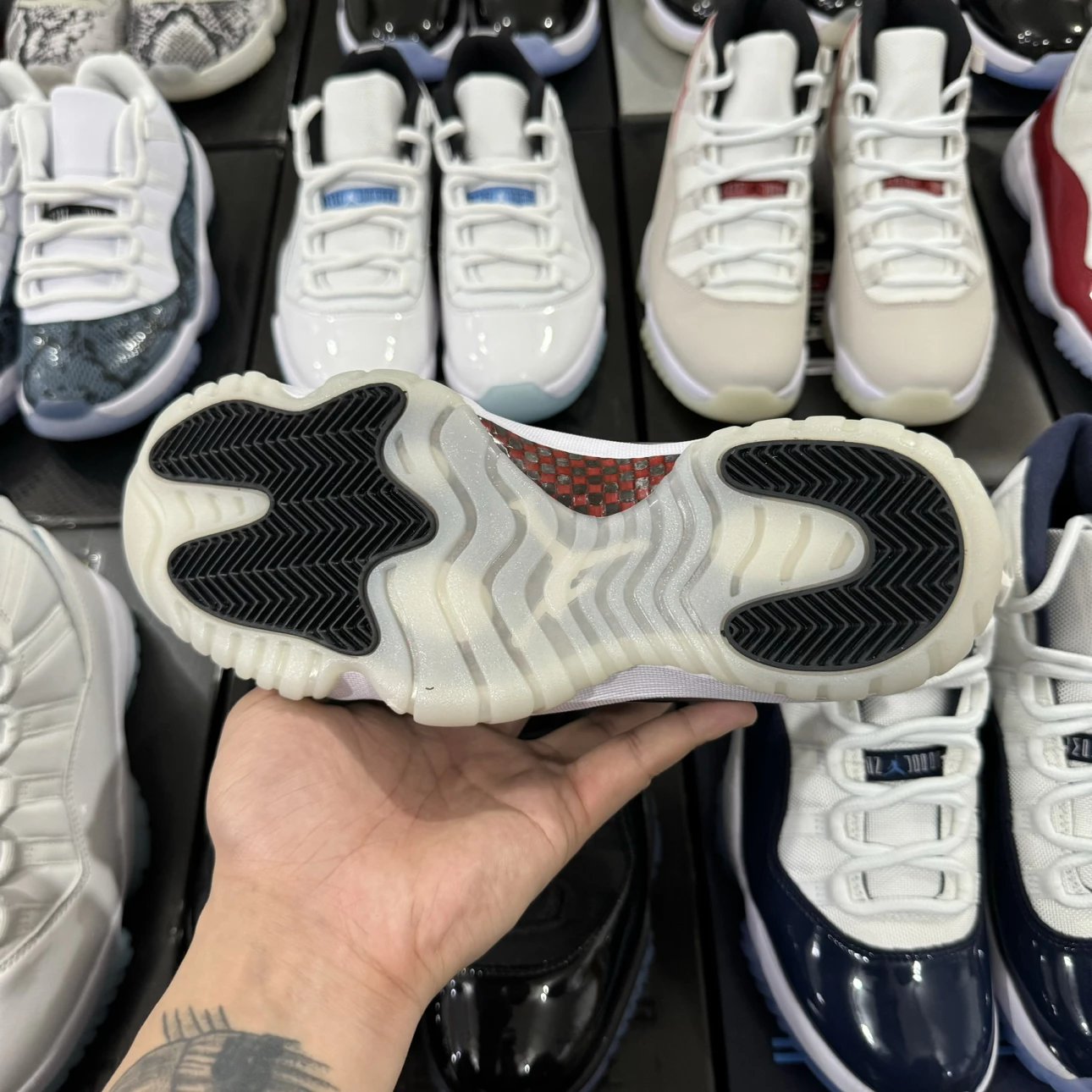 Air Jordan 11 Retro Low Black Leather