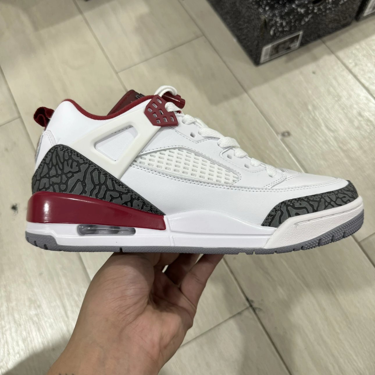 Air Jordan 2 White & Red Color