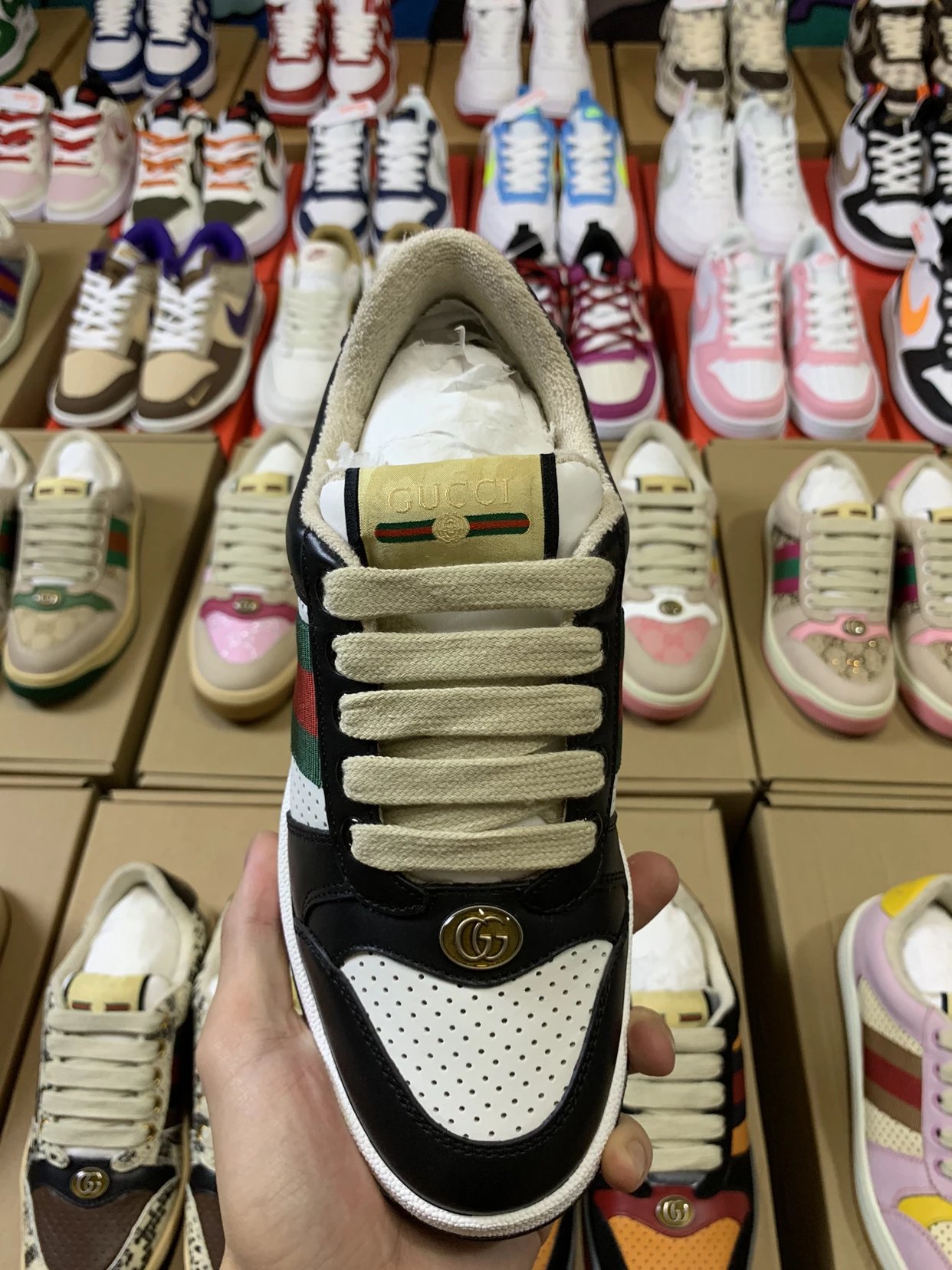 Gucci classical balck white shoes