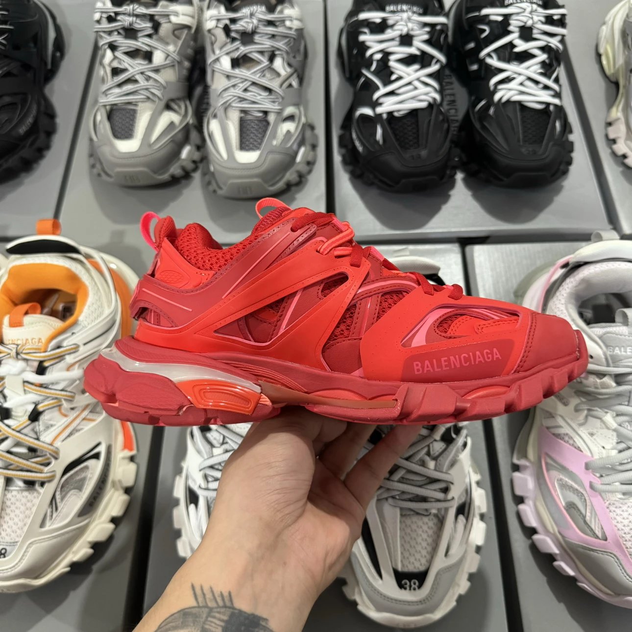 LED 1:1 Best Quality Balenciaga Track Shoes Red Colors