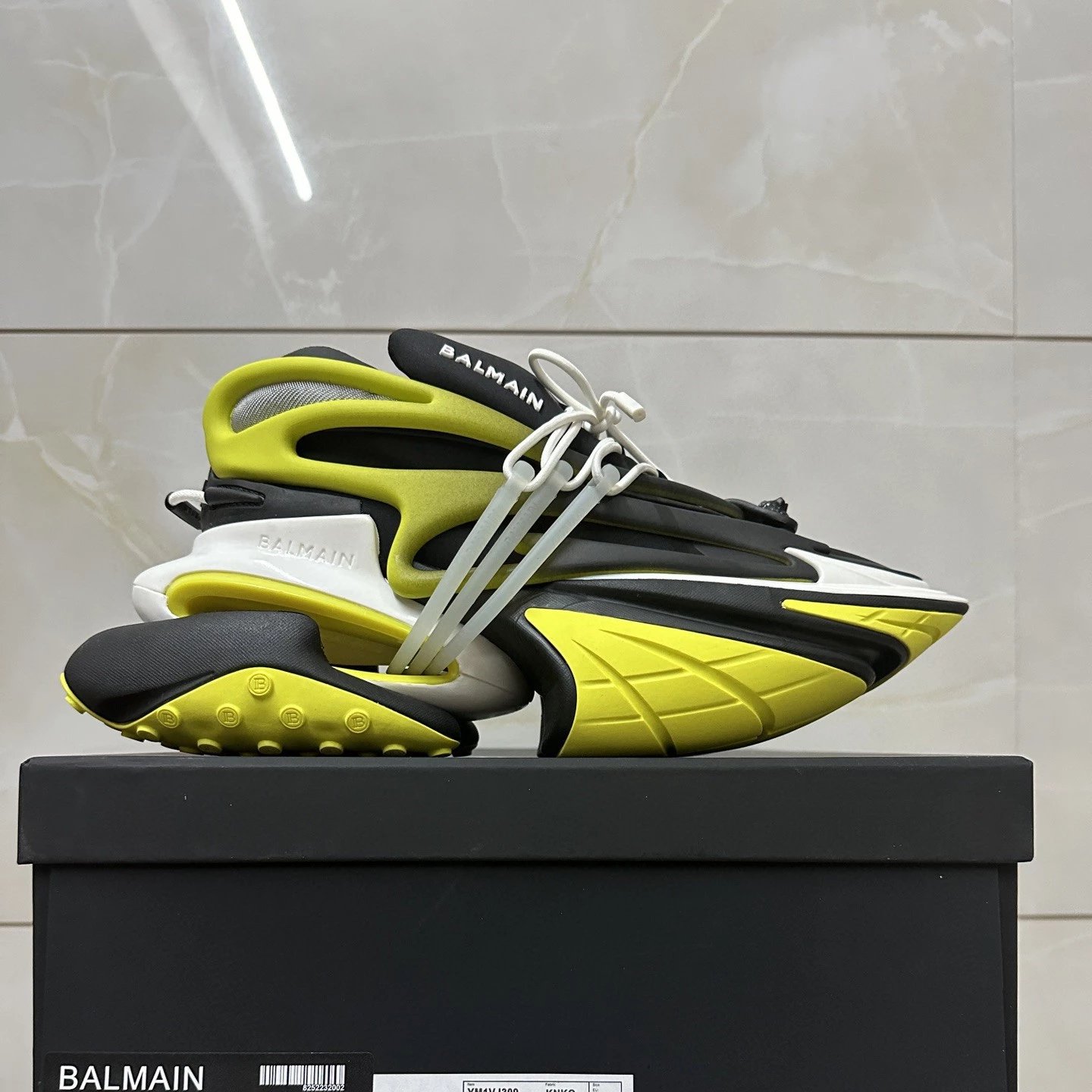 2022 Balmain Bullet Shoes Yellow & Black