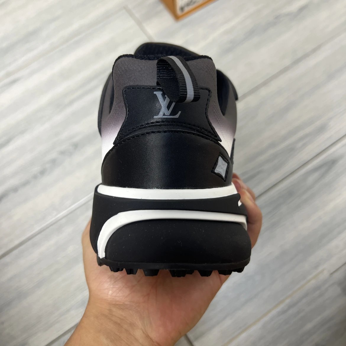 LV Runner Tatic Gradient Black Color