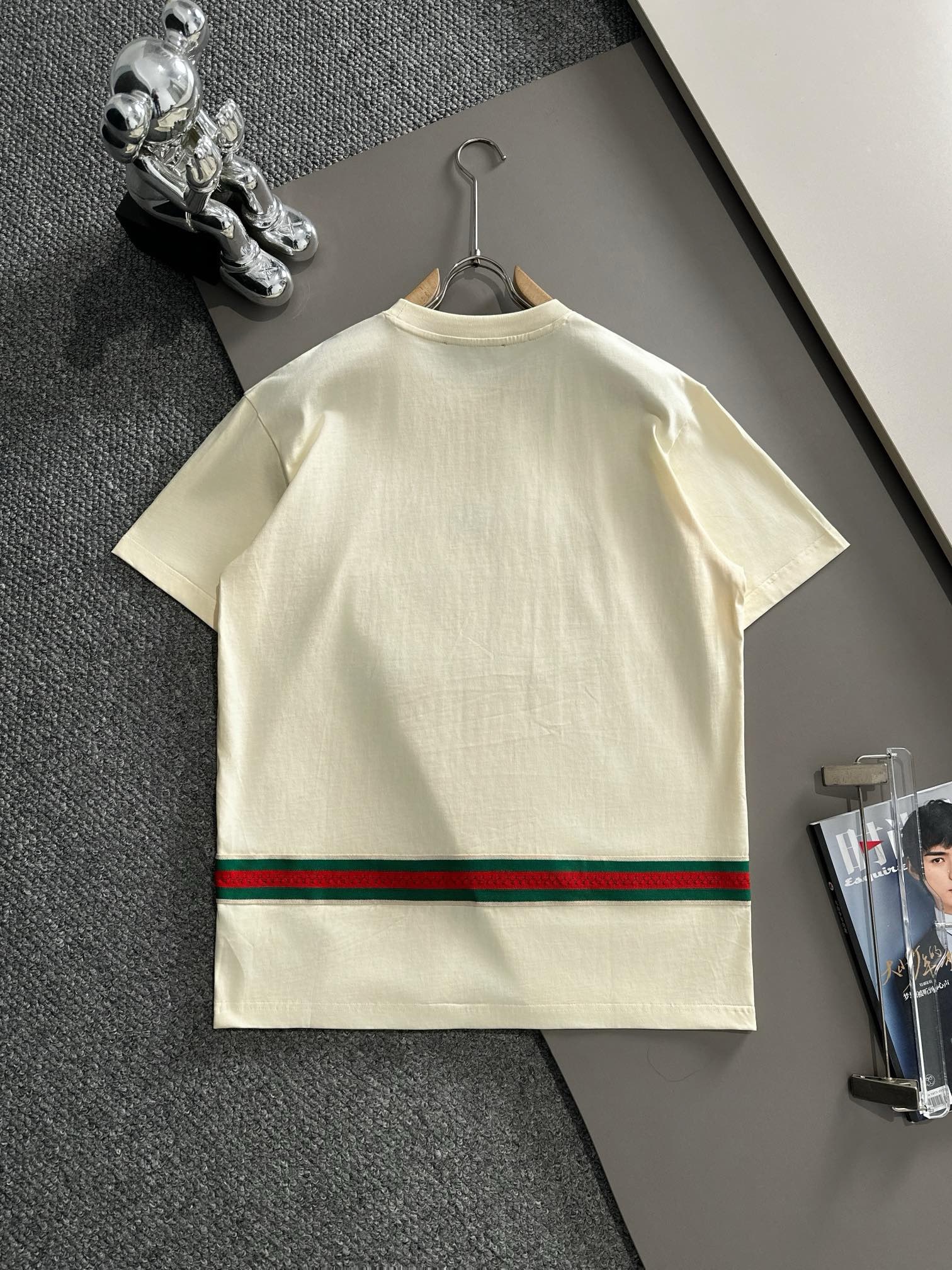 gucci 2025 stitching and embroidery cream and black tee