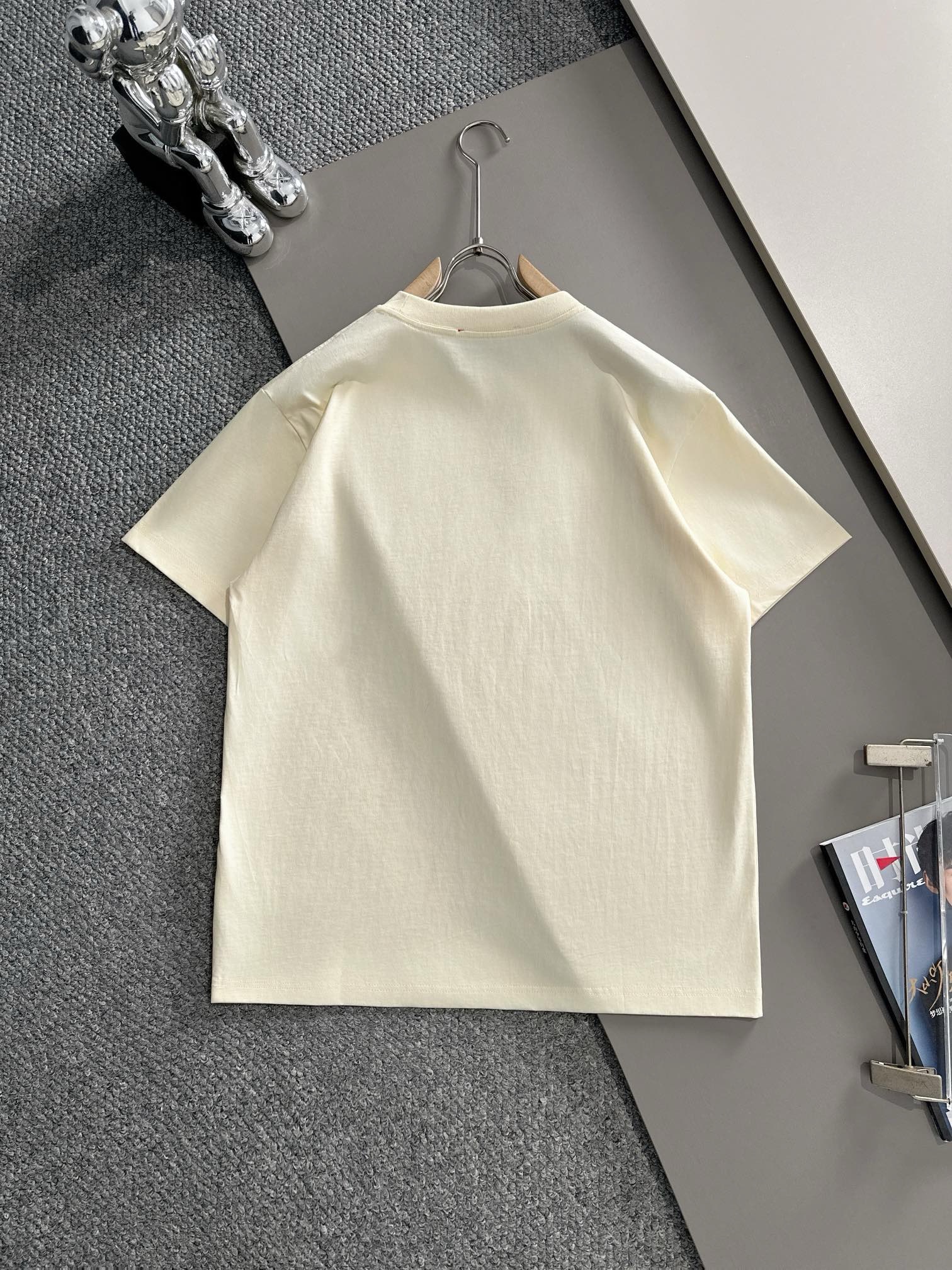 gucci blue logo tee
