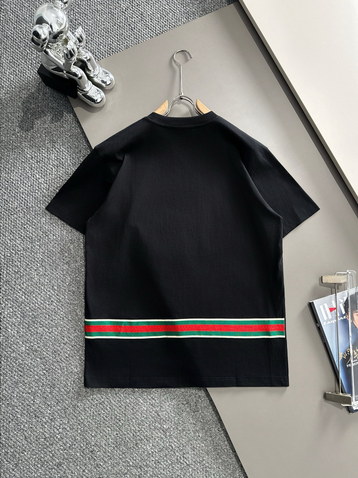 gucci 2025 stitching and embroidery cream and black tee