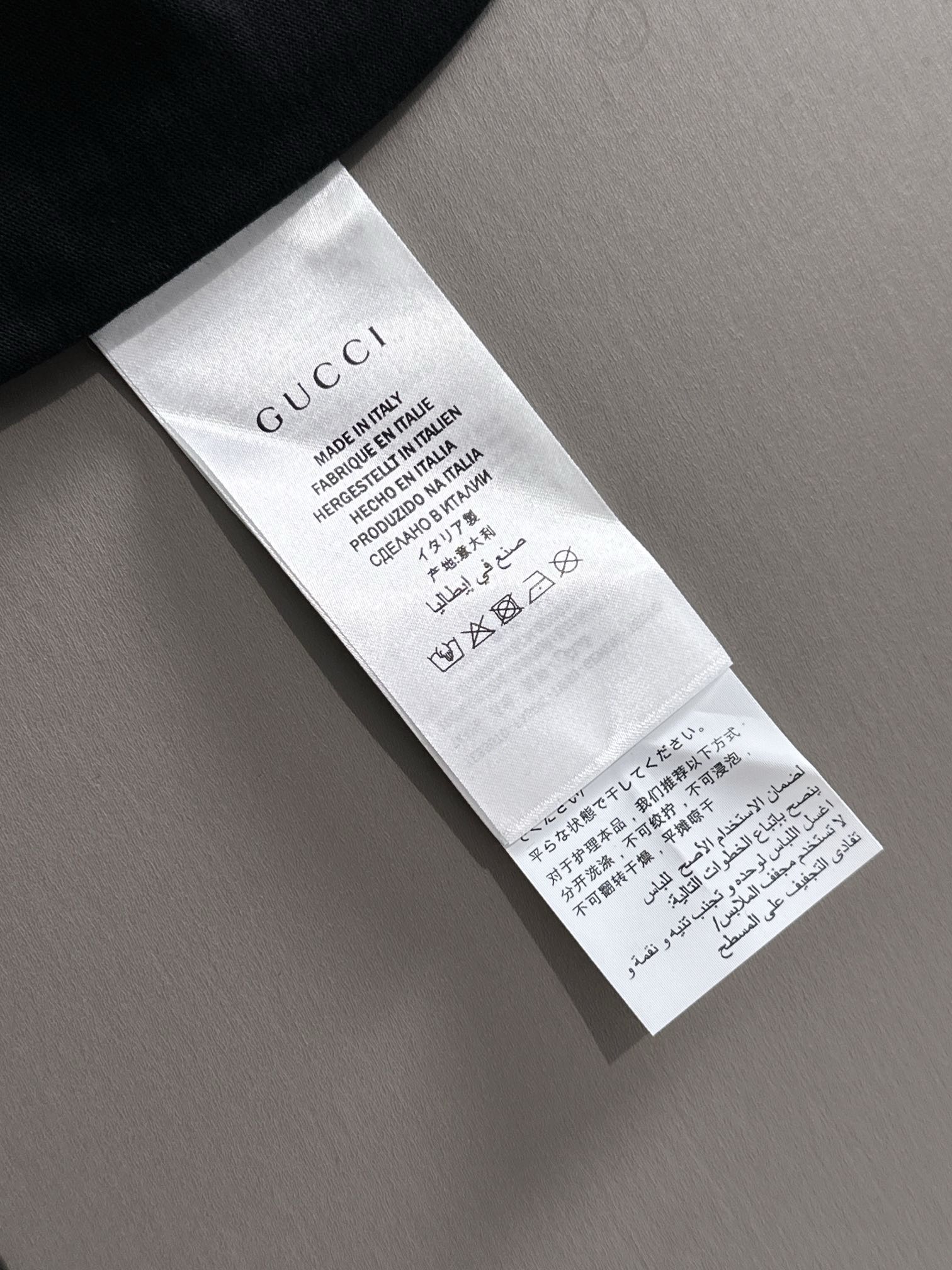 gucci 2025  black logo tee