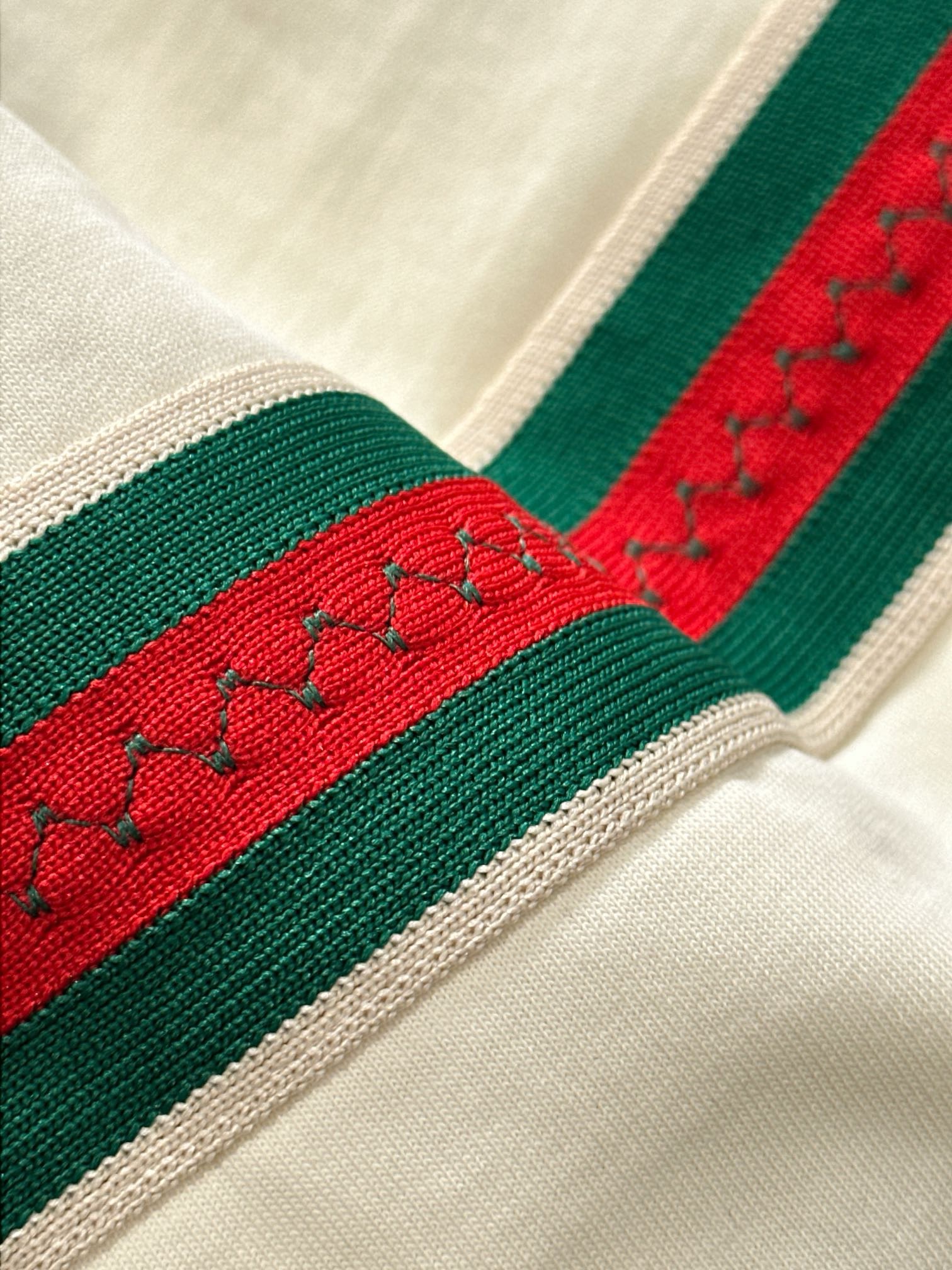 gucci 2025 stitching and embroidery cream and black tee