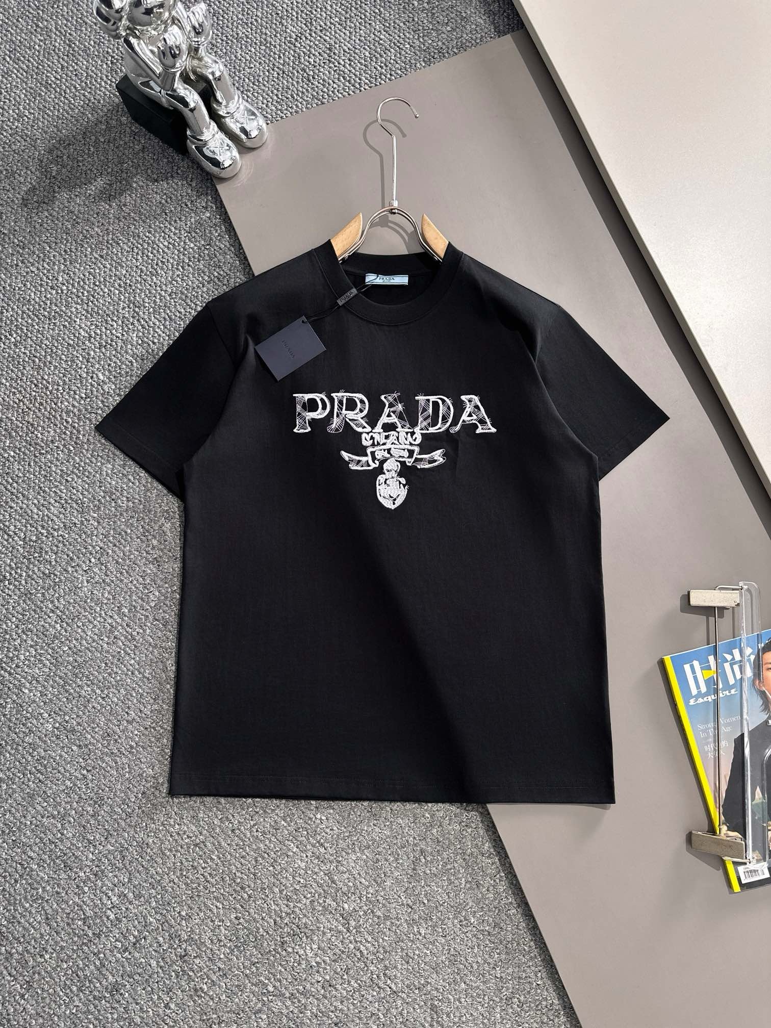 Prada logo embroidery black and white tee
