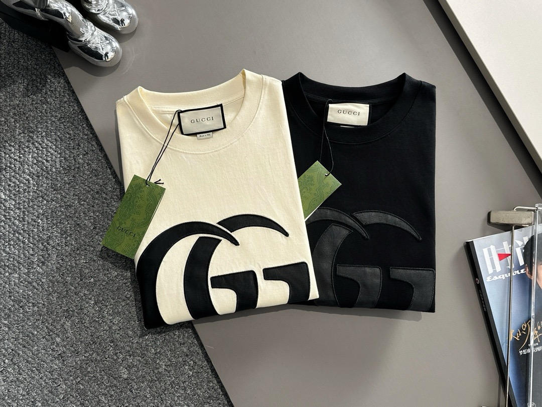 gucci 2025 stitching and embroidery cream and black tee