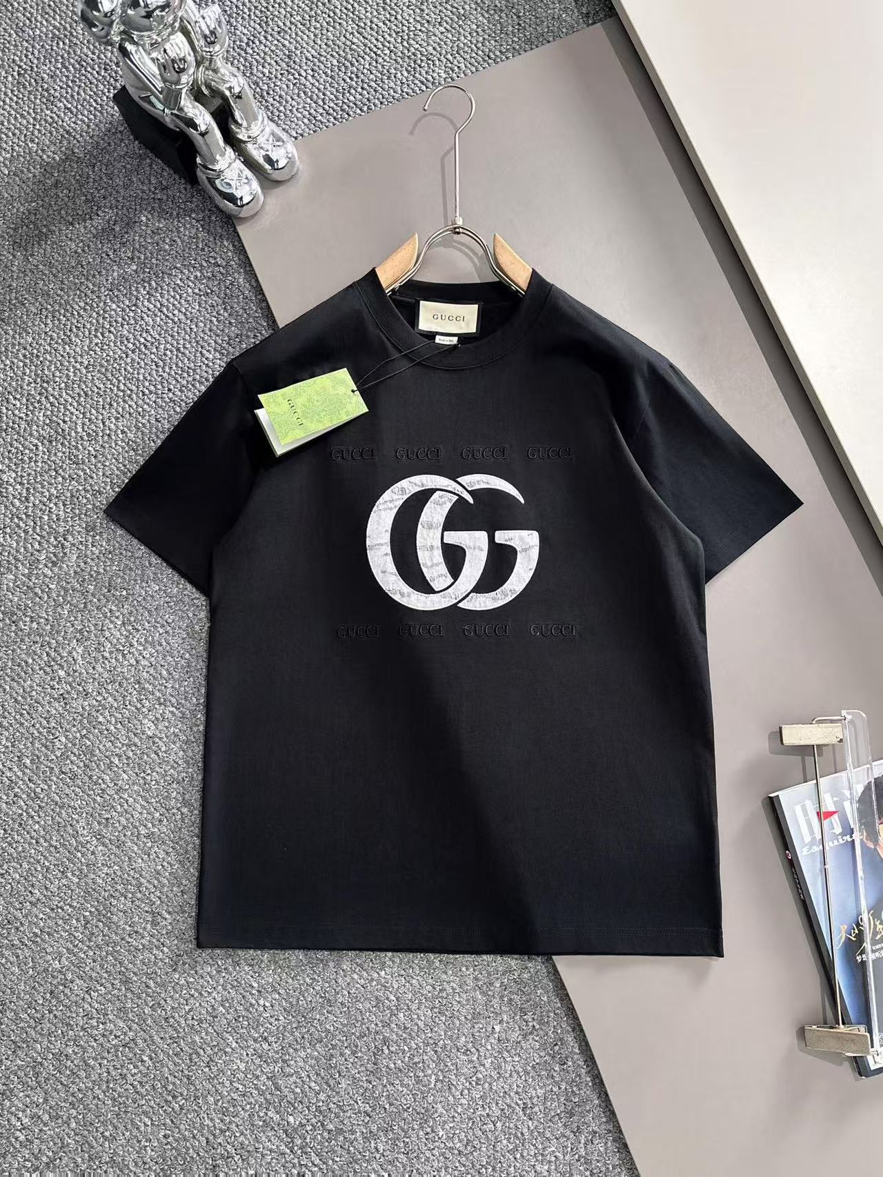 gucci 2025  black logo tee