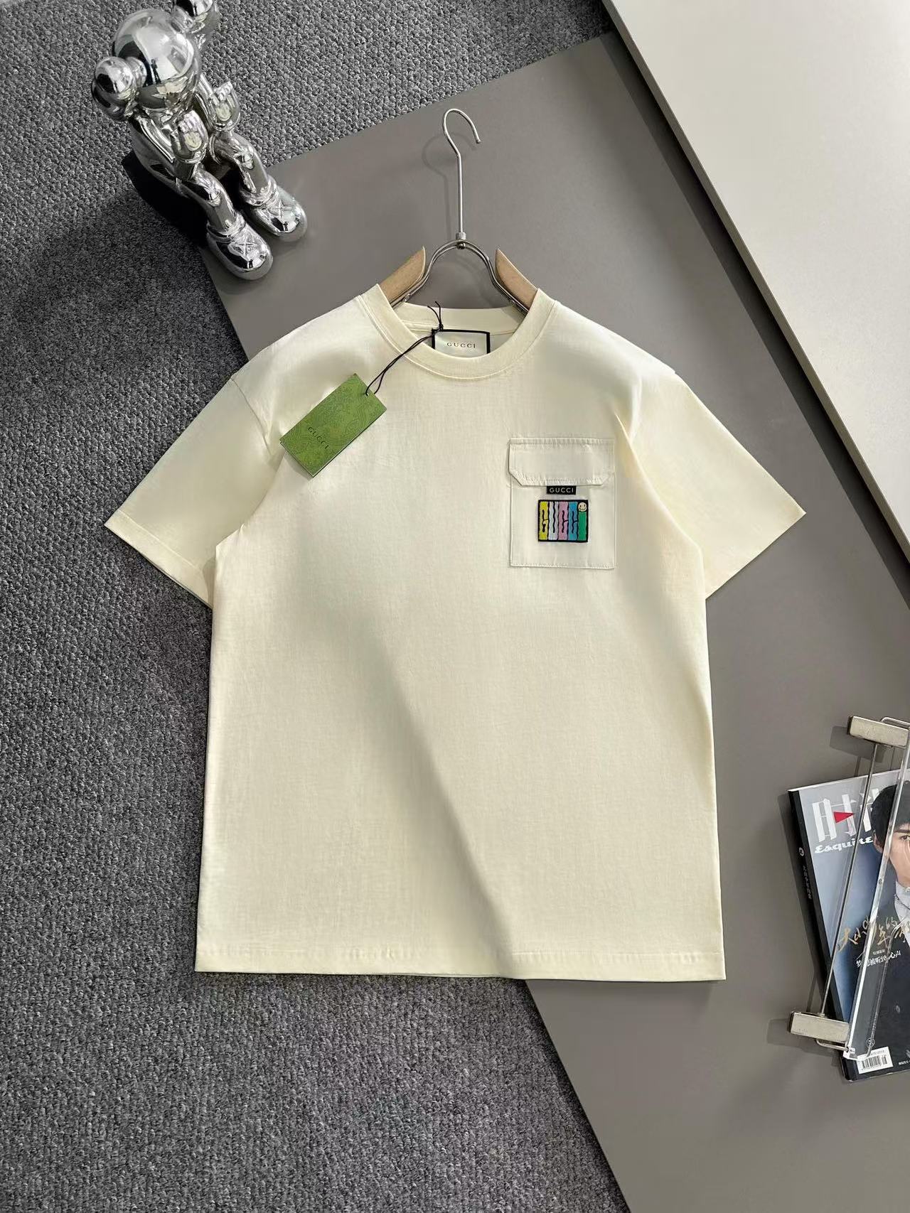 gucci classic checkered patchwork cream and black tee