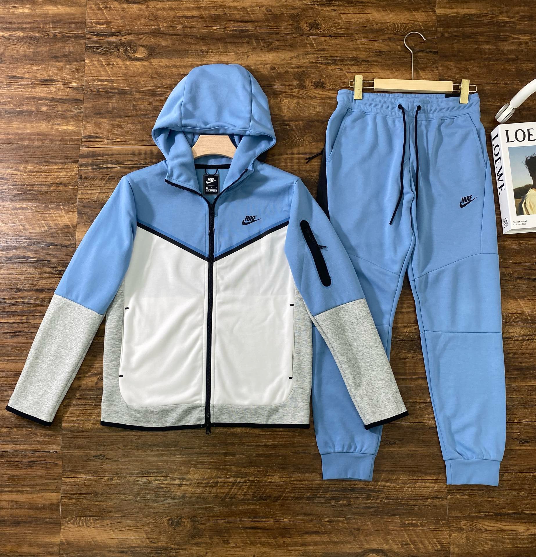 nike tech fleece blue and white a set