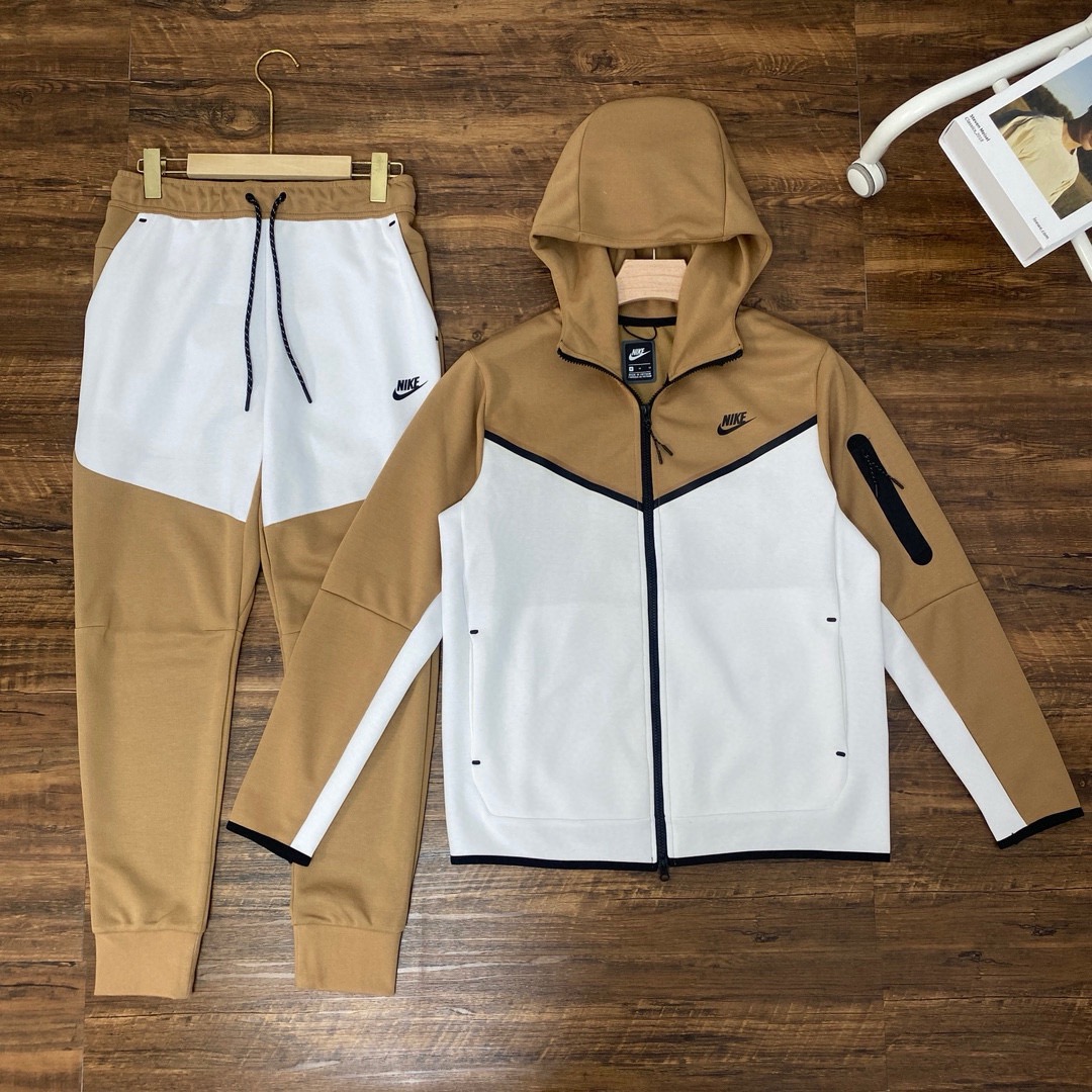 nlke tech fleece brown and white a set