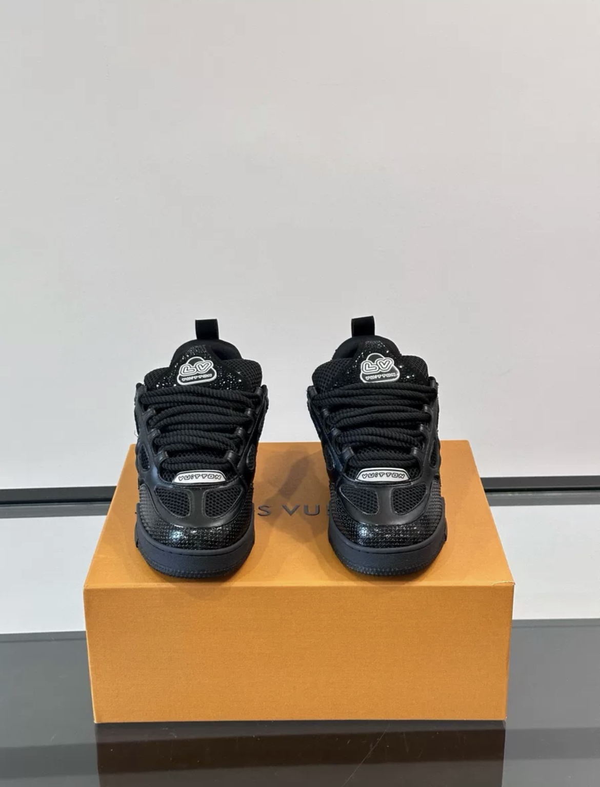 LV Black Diamond Shoes White logo