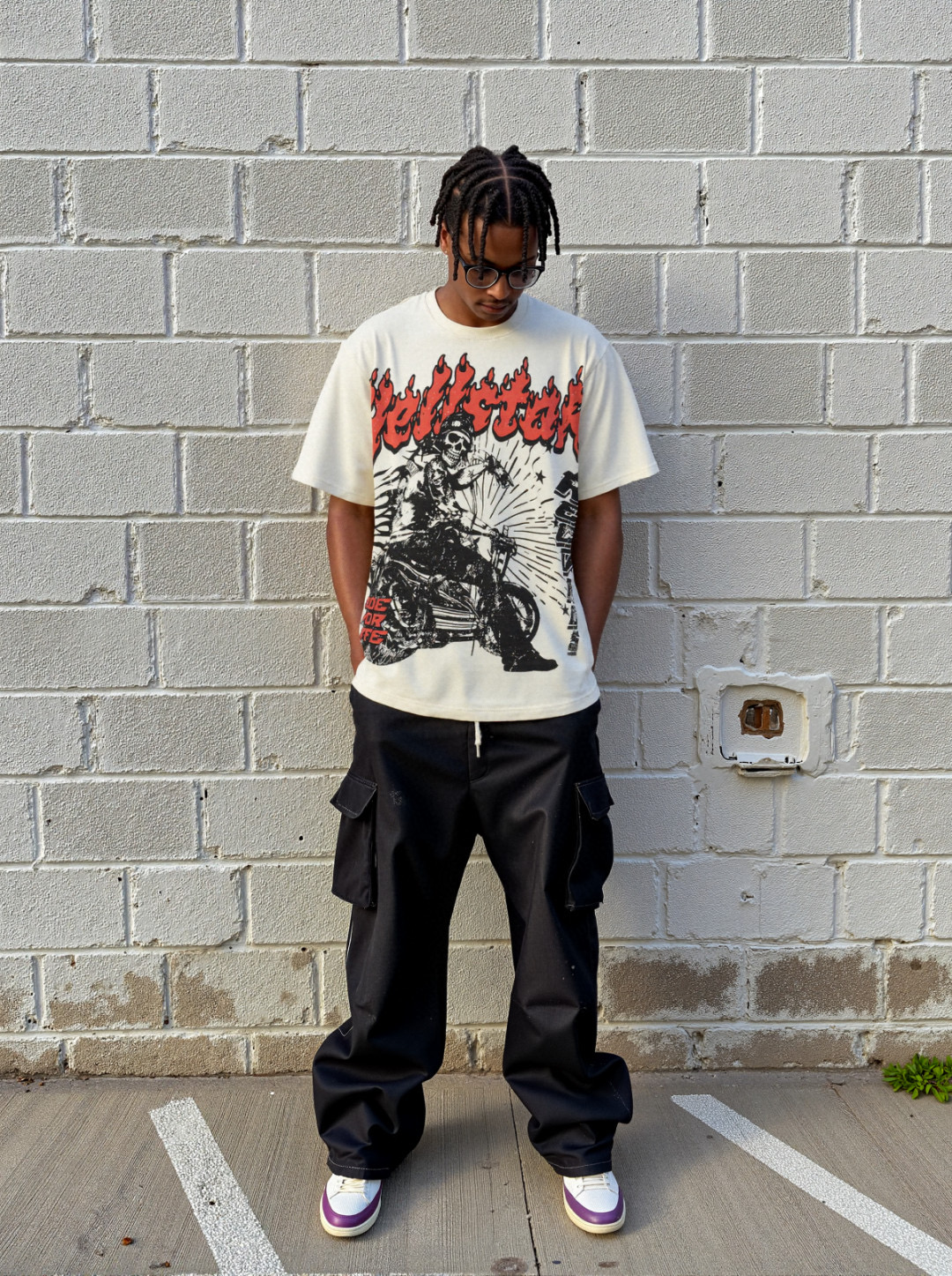 Hellstar Motorcyclist Print Tee Beige (need one size up)