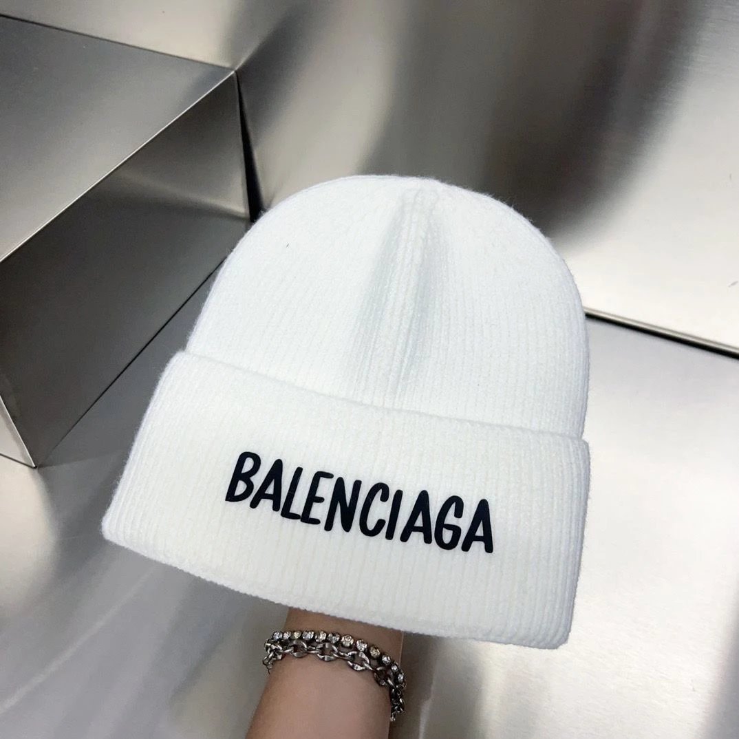 Balenciaga Letters Logo Beanie 4 Colors
