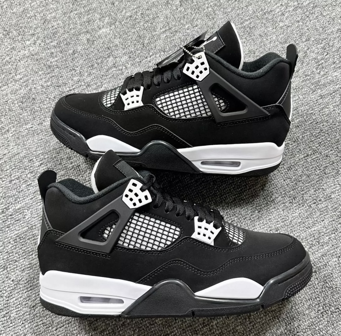 Air Jordan 4 Retro White Thunder