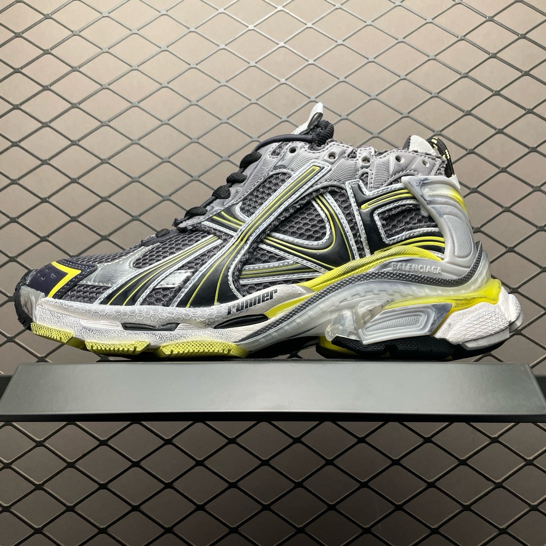 Balenciaga runner broken VG vision shoes