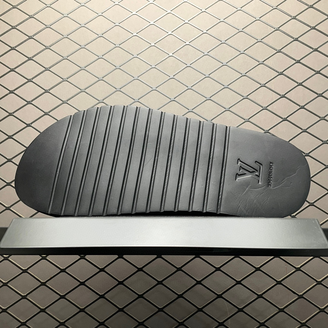 LV Oasis Miami Damier Slide Black