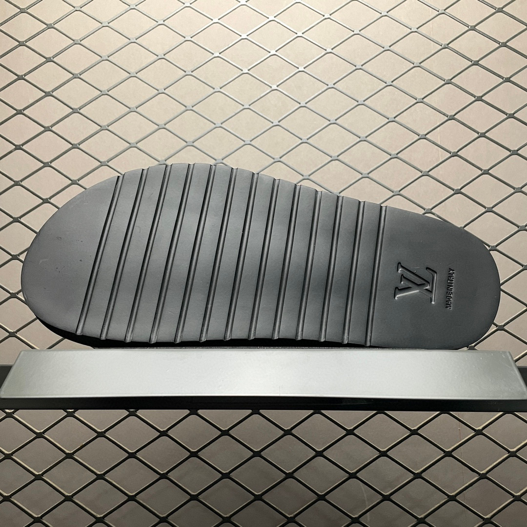 LV Oasis Miami Damier fabric Logo Slide Black