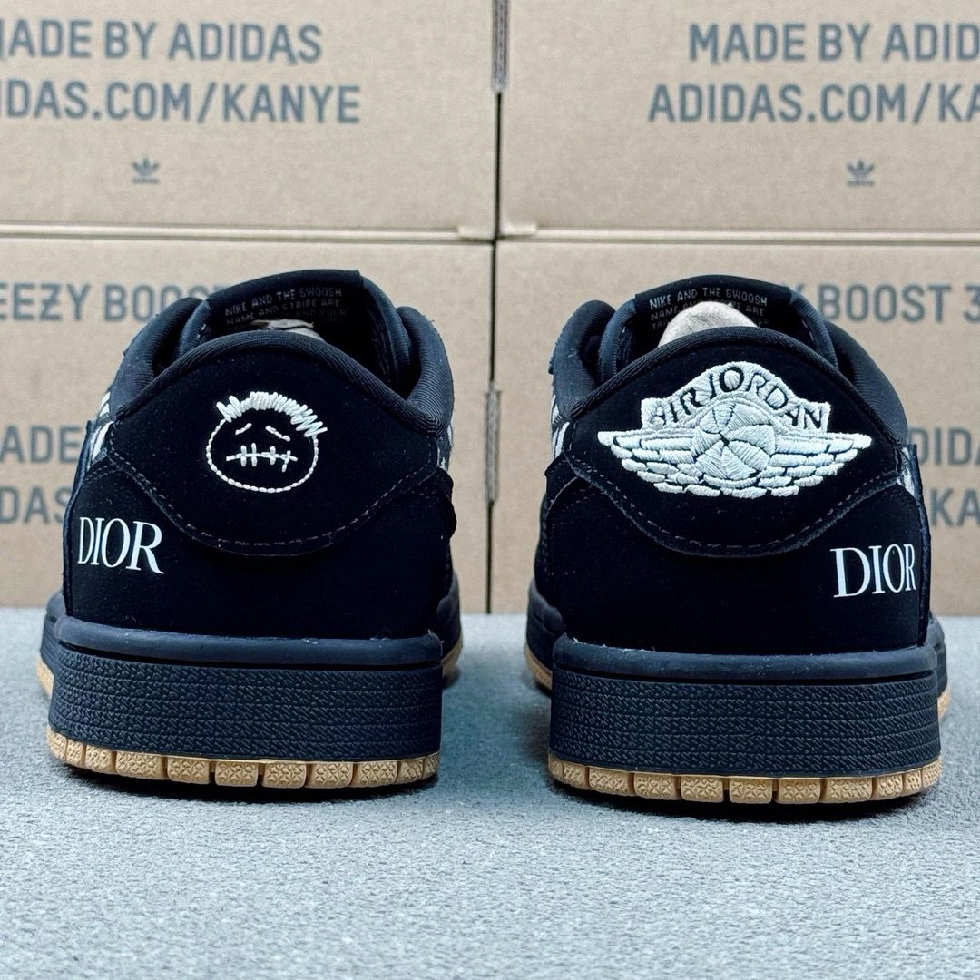 Dior & Travis Scott & Air Jordan 1 Sneaker