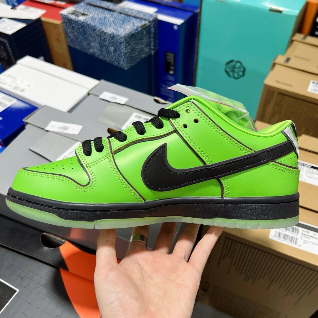 The Powerpuff Girls & Nike SB Dunk Green