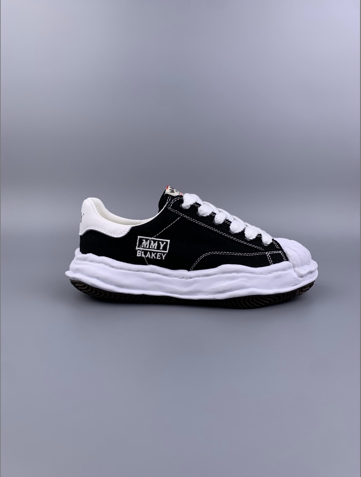 MAISON MIHARA YASUHIRO Sneaker Black Color Shell Front Design