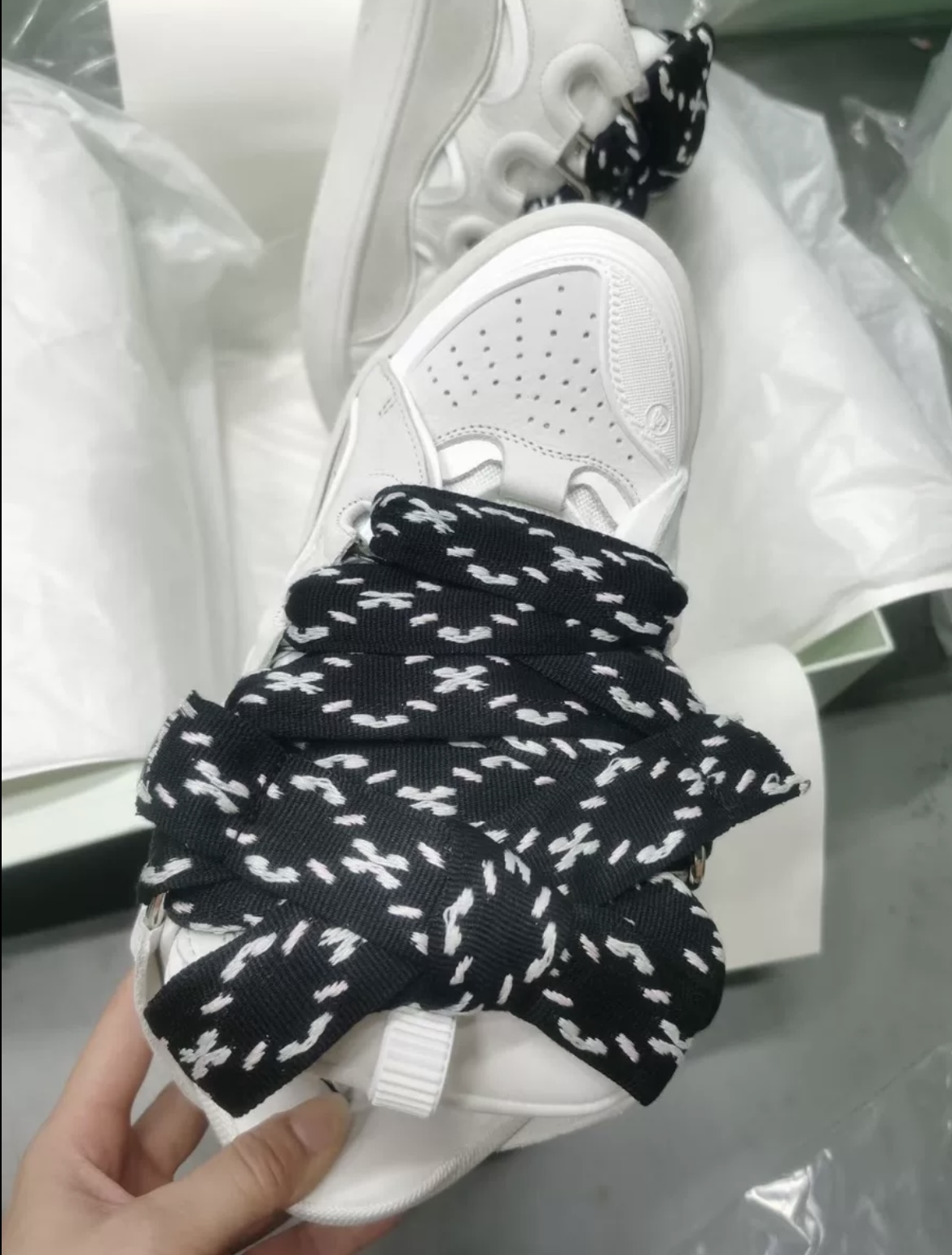 1:1 Best Quality Lanvin Crub Bread Shoes White Grey