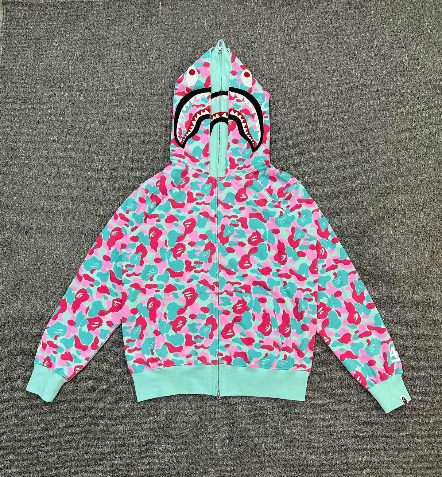 1:1 best quality Bape embroidered camouflage hooded coat with shark hat-pink