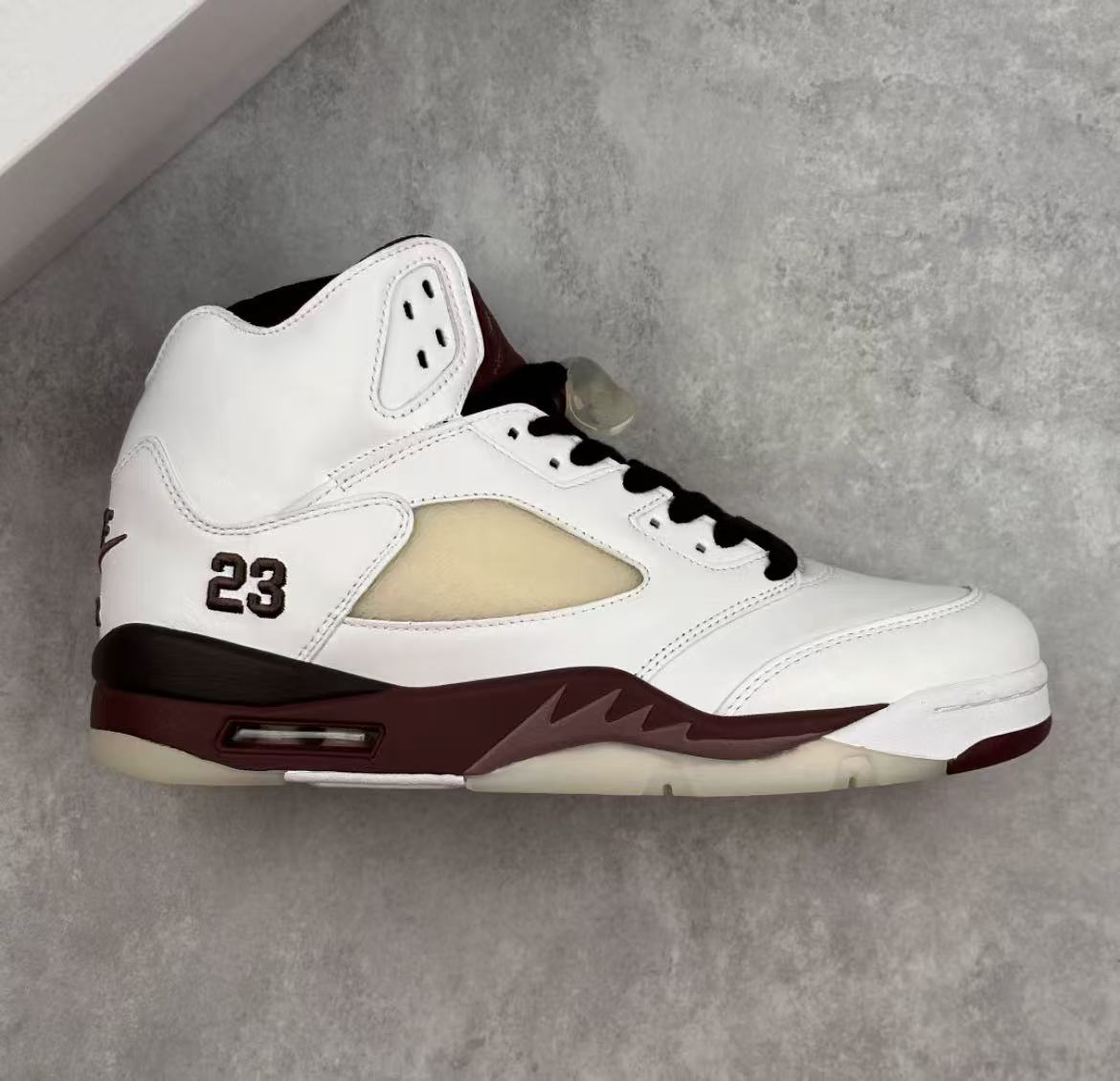 Air Jordan 5 Retro "Fire Red Black Tongue"