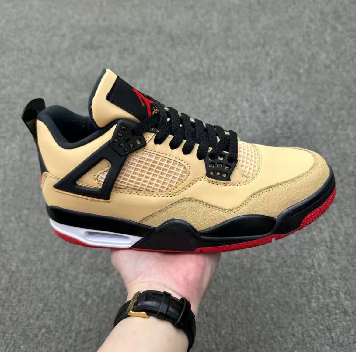 Air Jordan 4 Retro "Pizza"