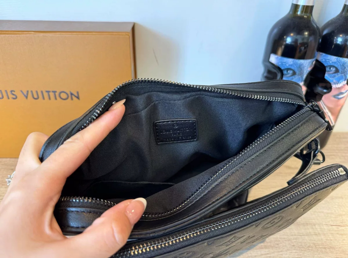 LV Trio Message Bag 3 in one Black color