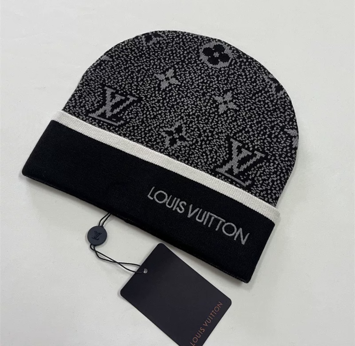 LV Beanie 4 Colors